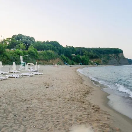 Three-bedroom Holiday In Hébergement de vacances *