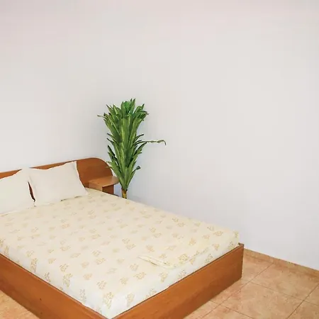Three-bedroom Holiday In * Tsarévo